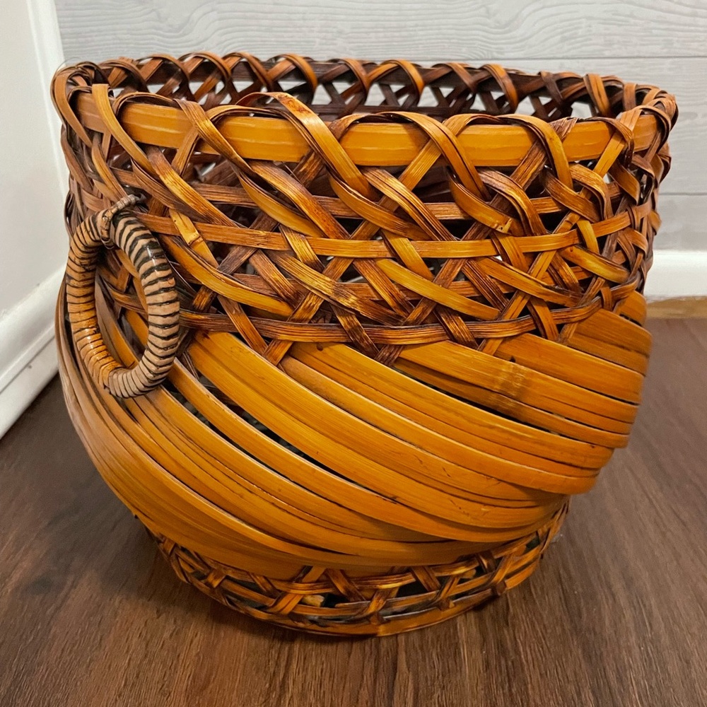 HAND-WOVEN unique Basket